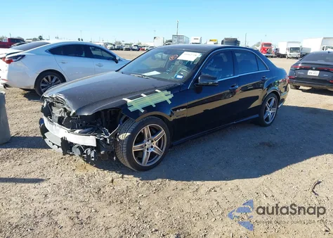 2010 Mercedes-Benz E 63 Amg z USA, uszkodzony, nr VIN WDDHF7HB0AA151258